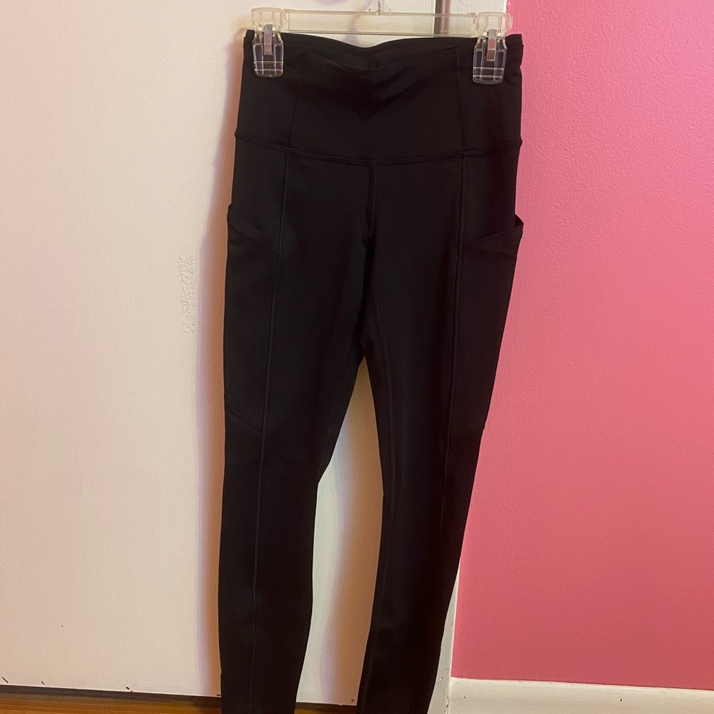 SOLD- N/A Lululemon Leggings *Fast and Free* 25 in